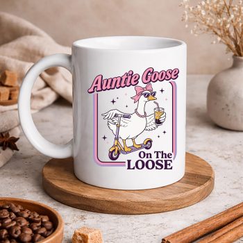 Auntie Goose SVG, Auntie Goose On The Loose Funny Aunt Goose SVG PNG 5 AuntieGooseOnTheLooseFunnyAuntGoosemug