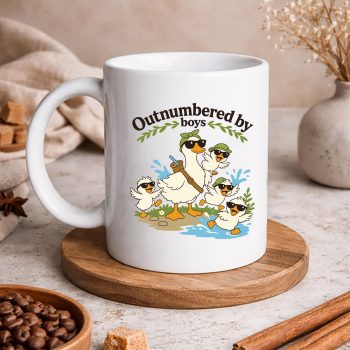 FunnyOutnumberedByBoysDuckMomofBoysMothersDaymug